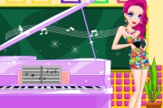 Cute Pianist Girl