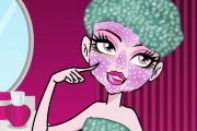 Draculaura Bloody Makeover